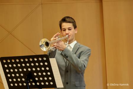 Na mladih svet stoji  (5)